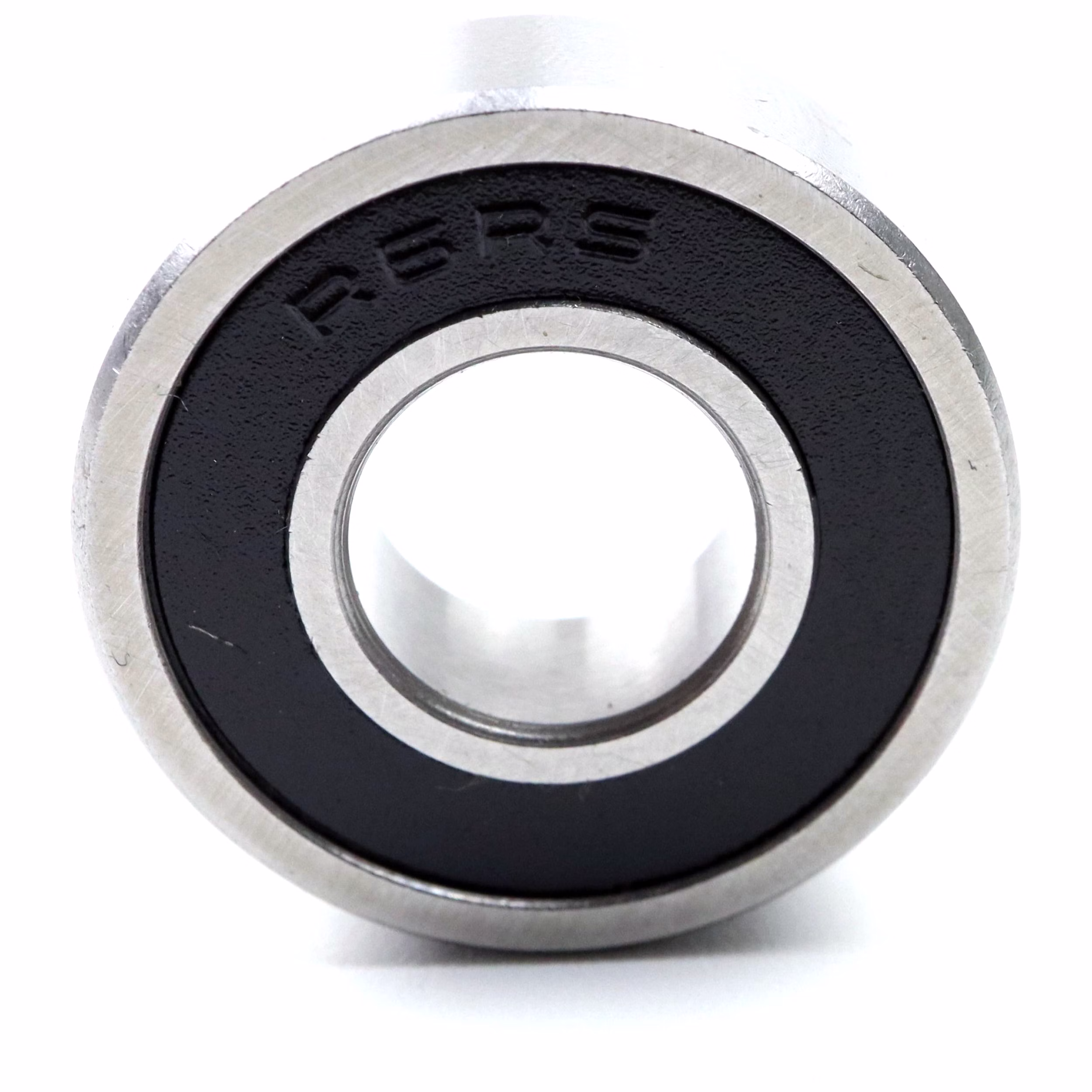 Rodamiento rígido a bolas R6 Dos RS, 9 525 por 22 225 por 7,14mm, DIN 625 ISO 15, rodamiento radial de alta velocidad, baja fricción, funcionamiento suave, ideal para transmisiones de vehículos y maquinaria industrial. PP010600 rodamiento de bolas rodamiento radial extractor engrasador rodamiento rígido de bolas eje de bolas anillo obturador tapa disco caucho jaula de acero alojamiento apretado suelto din 625 tabla rodamiento cojinete de deslizamiento juego c3 c4 rodamiento de ag