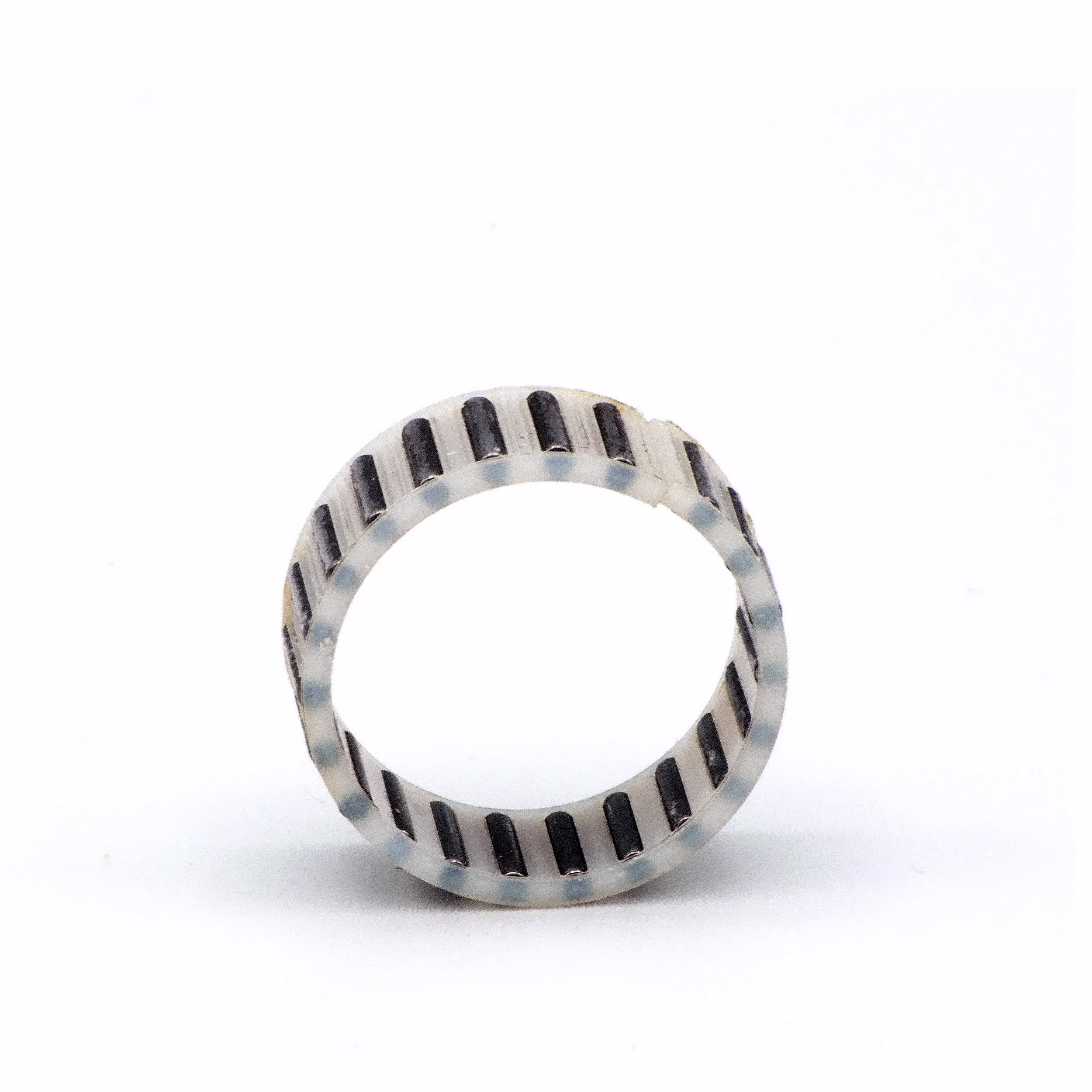 Pezzo di ricambio per Moto Guzzi LV022008000020 Gruppo di rulli e gabbia a rullini Cuscinetto a rullini 24x28x11,9mm PPE02293 Pezzo di ricambio per moto-guzzi LV022008000020 Gruppo di rulli e gabbia a rullini Cuscinetto a rullini 24x28x11,9mm