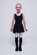 Kleines Kind in schwarzem Ballettbody 3