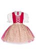 Ein traditionelles Mädchenkleid mit weißer Bluse 2