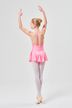Eine Balletttänzerin in einem rosa Ballettbody und weißen Strumpfhosen posiert mit erhobenen Armen. 4
