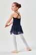 Junges Mädchen in einem marineblauen Ballett Trikot 4