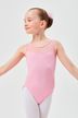 Junges Mädchen in einem rosa Ballett Trikot und weißen Strumpfhosen posiert mit ausgestreckten Armen und blickt zur Seite. 1