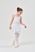 Junges Mädchen in einem weißen Ballett-Outfit 4