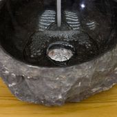 Marmor-Stein-Waschbecken 30 cm mit Naturkante schwarz Badezimmer Naturstein Waschbecken Stein-Waschschale Aufsatz-Hand-Waschbecken Wohnfreuden
