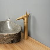 Wasserfall Armatur gold mit breitem Auslauf wohnfreuden