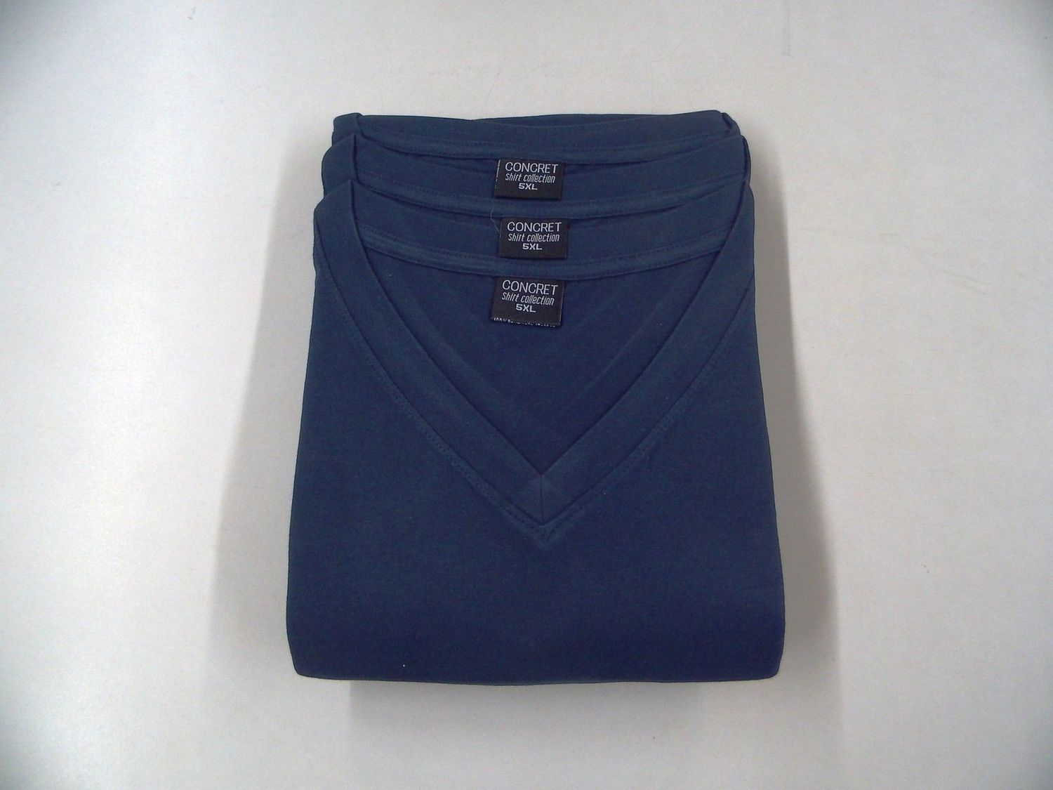 Herren T-Shirts 3erpack navy, V-Ausschnitt, (auch in Übergrössen erhältlich) Herren T-Shirts 3erpack navy, V-Ausschnitt, (auch in Übergrössen erhältlich)