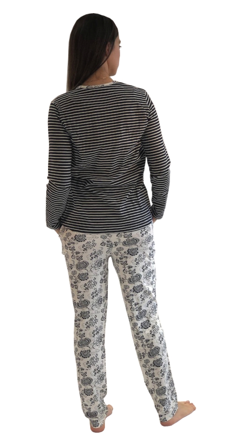 Normann Damen Pyjama lang, Oberteil gestreift, Hose Blümchenmuster – 191 201 90 881 Normann Damen Pyjama lang, Oberteil gestreift, Hose Blümchenmuster – 191 201 90 881