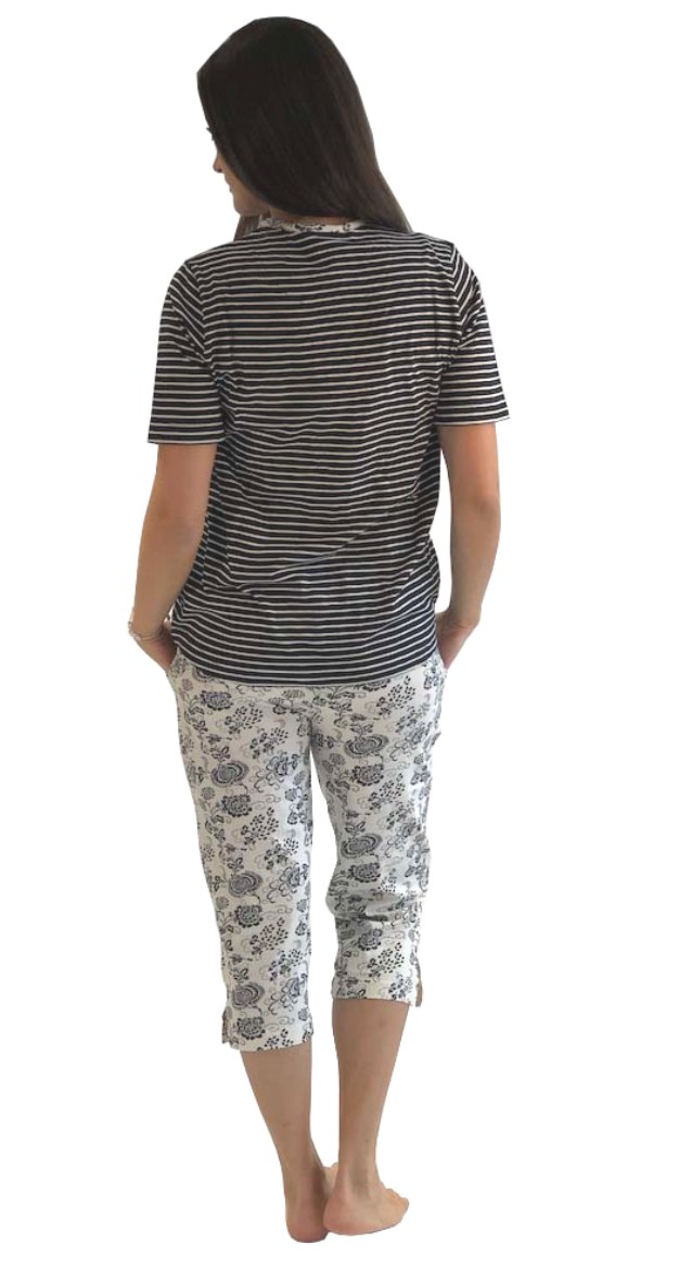Normann Damen Capri-Pyjama kurzarm, Oberteil gestreift, Capri-Hose mit Blümchenmuster 191 204 90 881