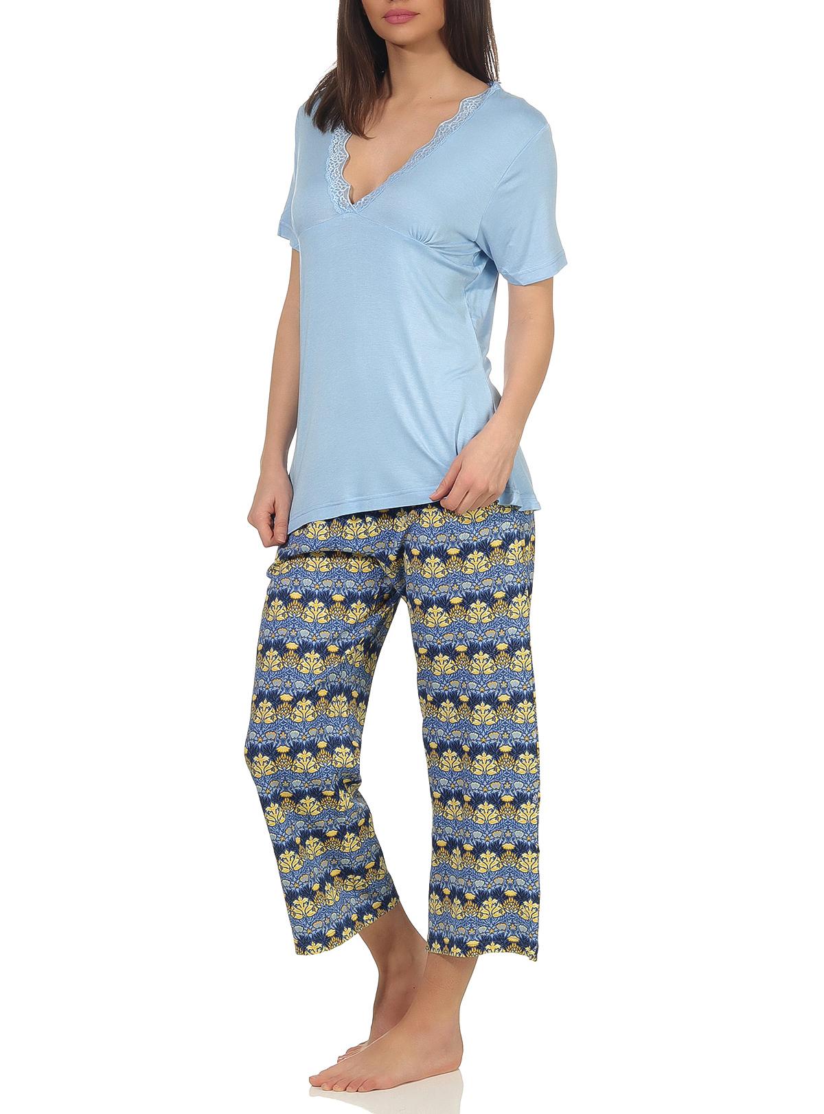 Softer Damen Capri Pyjama kurzarm mit Spitzenbesatz aus weichem Viskose Stoff, Hose geblümt - 102 204 90 418 Softer Damen Capri Pyjama kurzarm mit Spitzenbesatz aus weichem Viskose Stoff, Hose geblümt