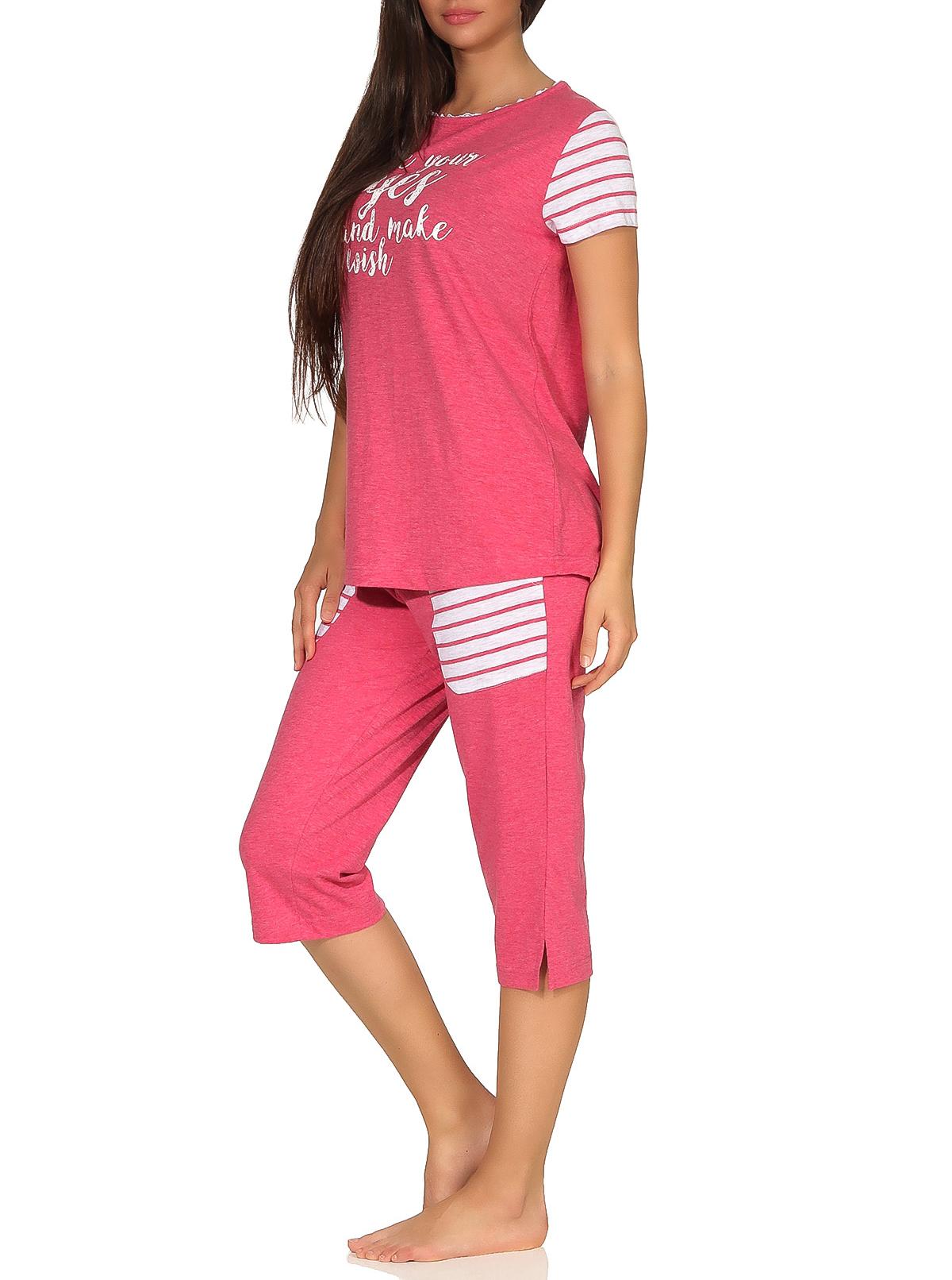Lässiger Damen Capri Pyjama Schlafanzug kurzarm im College-Look mit Print und abgesetzten Ärmeln - 102 204 90 690 Lässiger Damen Capri Pyjama kurzarm im College-Look mit Print und abgesetzten Ärmeln