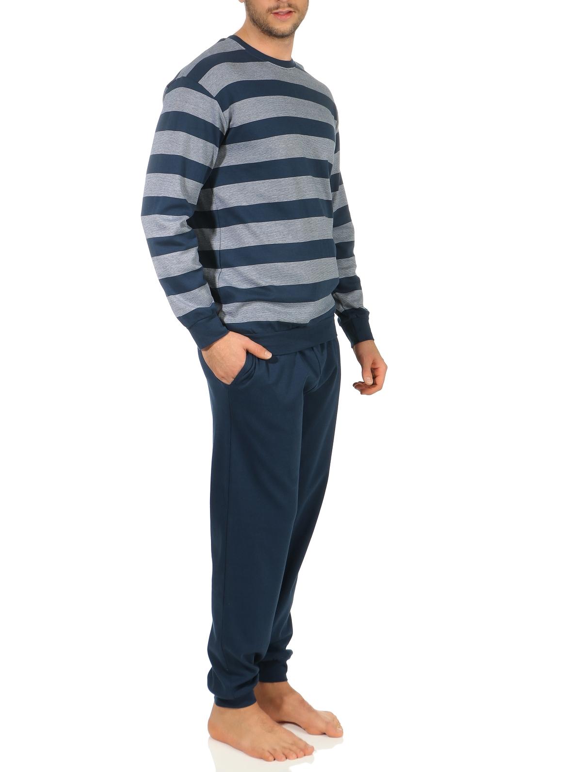 Herren Pyjama Schlafanzugim Streifenlook mit Bündchen in kuschelig warmer Qualität Herren Pyjama Schlafanzug im Streifenlook mit Bündchen in kuschelig warmer Qualität