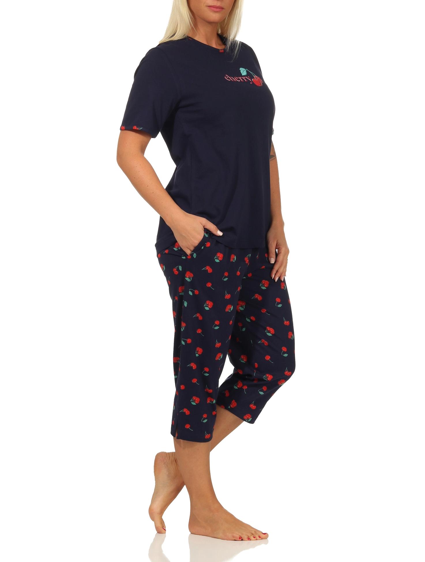 Süsser Damen Capri Schlafanzug kurzarm Pyjama mit Kirschen als Motiv – 112 204 90 535 Süsser Damen Capri Schlafanzug kurzarm Pyjama mit Kirschen als Motiv – 112 204 90 535