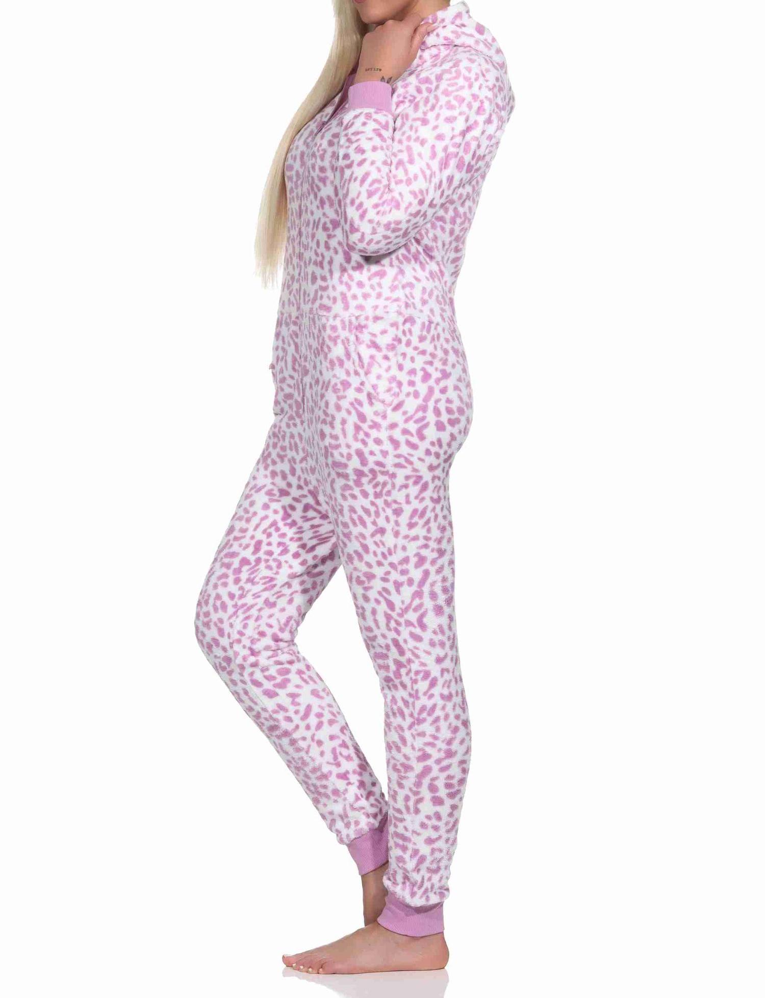 Damen Schlafanzug Einteiler Jumpsuit Overall aus Coralfleece im Animal Look Damen Schlafanzug Einteiler Jumpsuit Overall aus Coralfleece im Animal Look