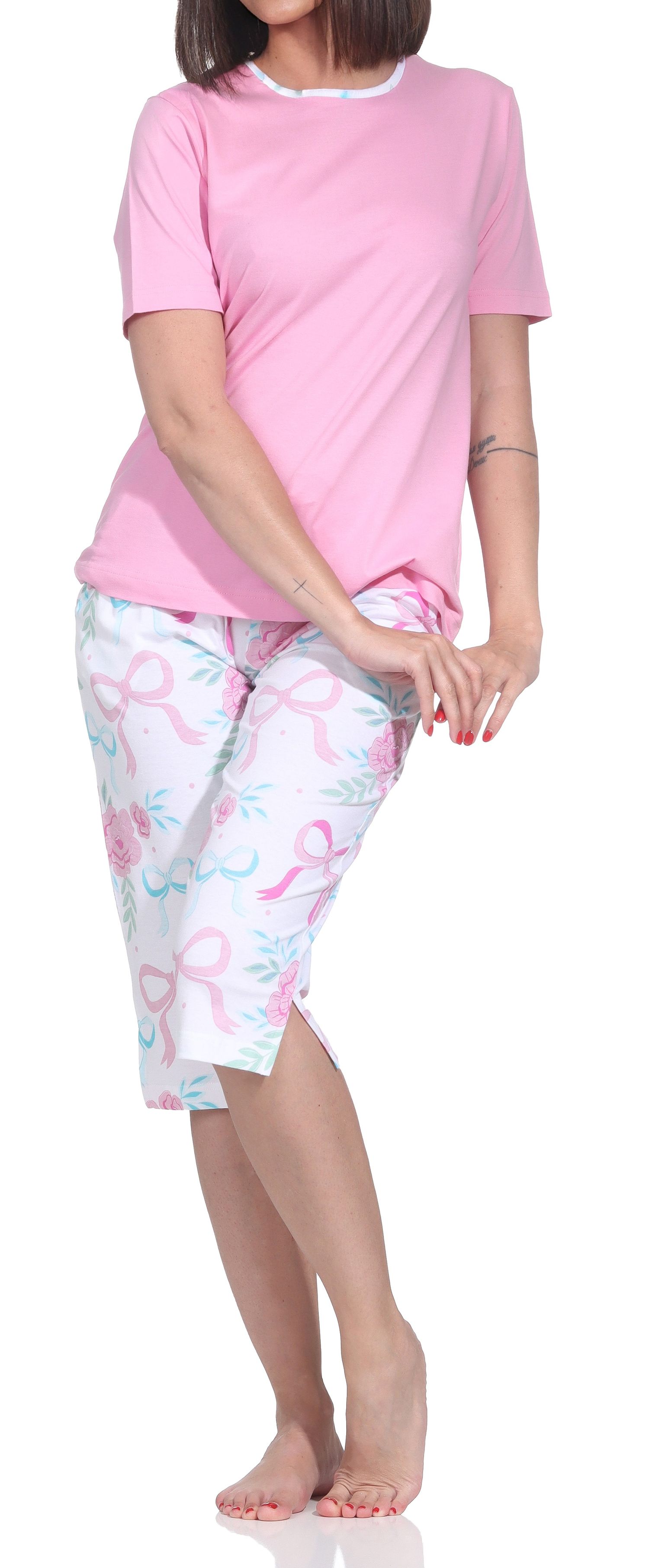 Normann Damen Capri-Pyjama kurzarm Shorty – Romantisches Schleifen- & Rosen-Design Normann Damen Capri-Pyjama kurzarm Shorty – Romantisches Schleifen- & Rosen-Design