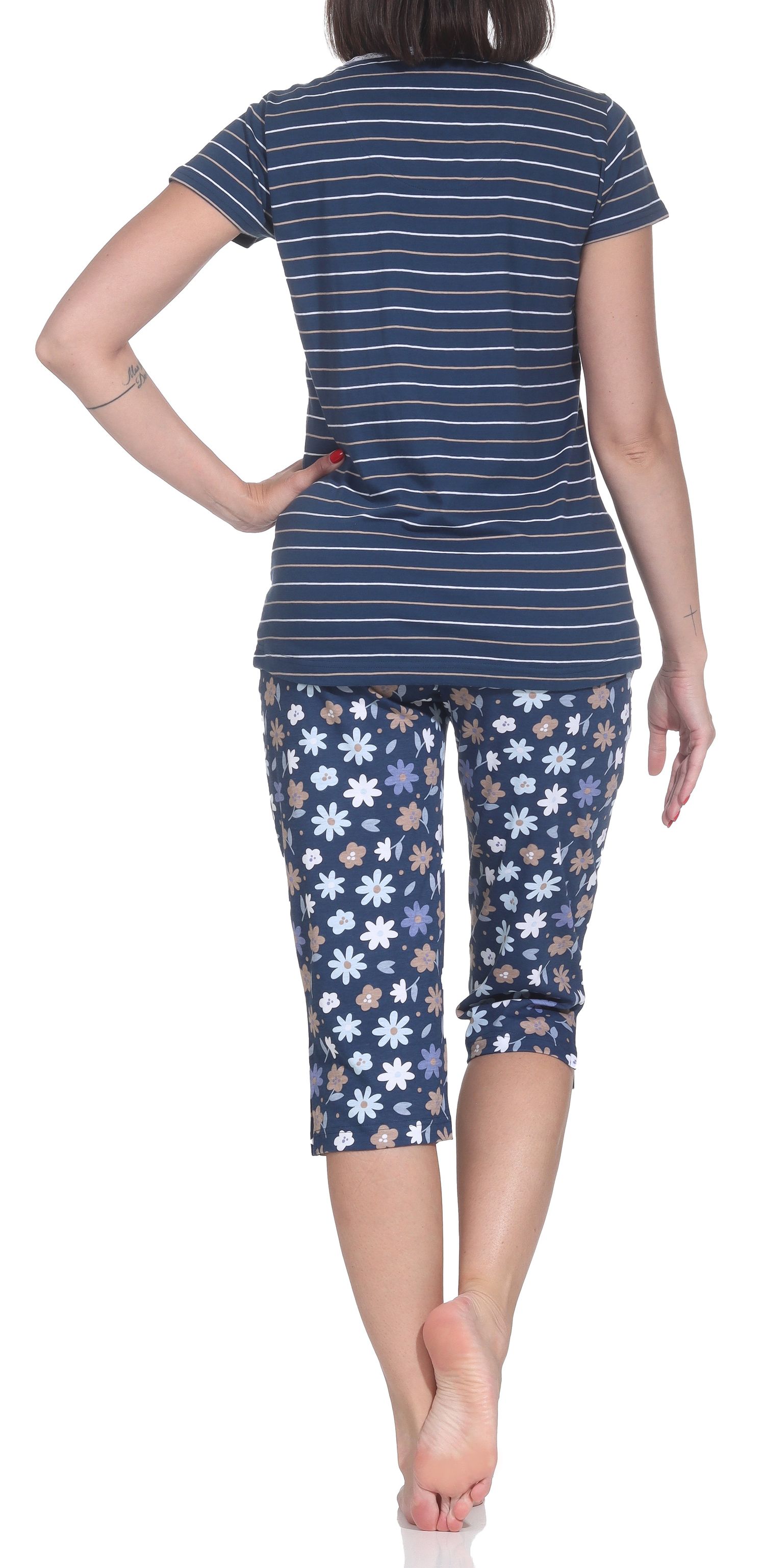 Normann Damen Capri-Pyjama kurzarm – Gestreifte Optik – auch in Übergrößen Normann Damen Capri-Pyjama kurzarm – Gestreifte Optik – auch in Übergrößen
