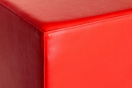 Sitzwürfel aus Kunstleder – Rot, 35 × 35 × 45 cm | Kaikoon 