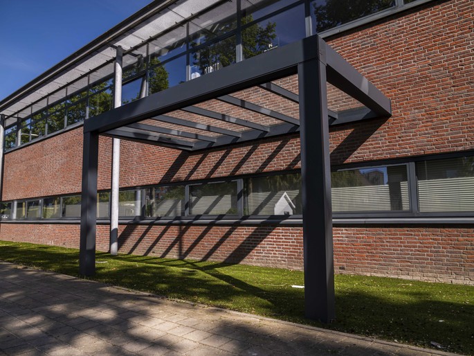 600 x 300 cm Flachdach Aluminium Terrassenüberdachung "Cube" mit 10mm Glasdach