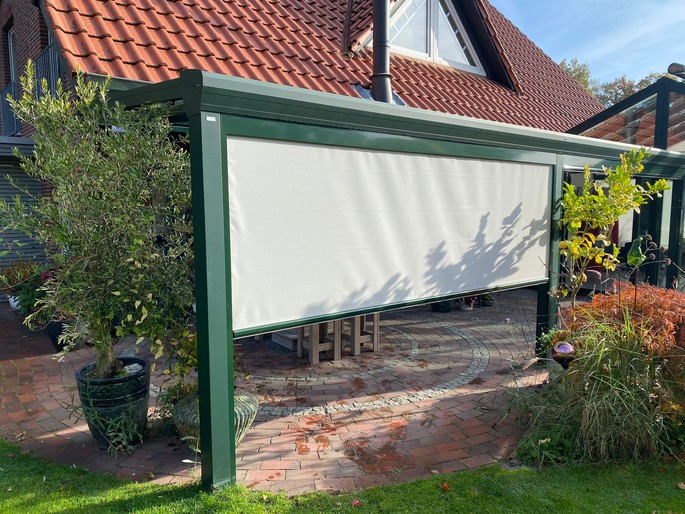 500 x 225 cm Senkrechtmarkise Solaroll SZ11 mit Seitensaumführung