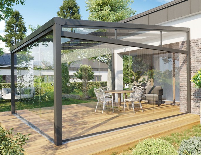 Panoramaschiebewand mit 10mm ESG für Terrassenüberdachung 