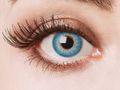 Blaue Kontaktlinsen für braune Augen | ARICONA