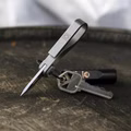 Dapper-Design-Klipp-Titanium-Haken-and-Keyring-mit-Messer-DD-Klip-T-3780_3.jpg