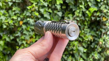 selected-lights Maeerxu-DF01 Titan Taschenlampe-21700- Nichia 518B 5700K