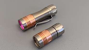 selected-lights Noctigon KR4 TI-Copper Quinta Nichia 519A LED 5700K TAIL E-SWITCH 18650 EDC Taschenlampe
