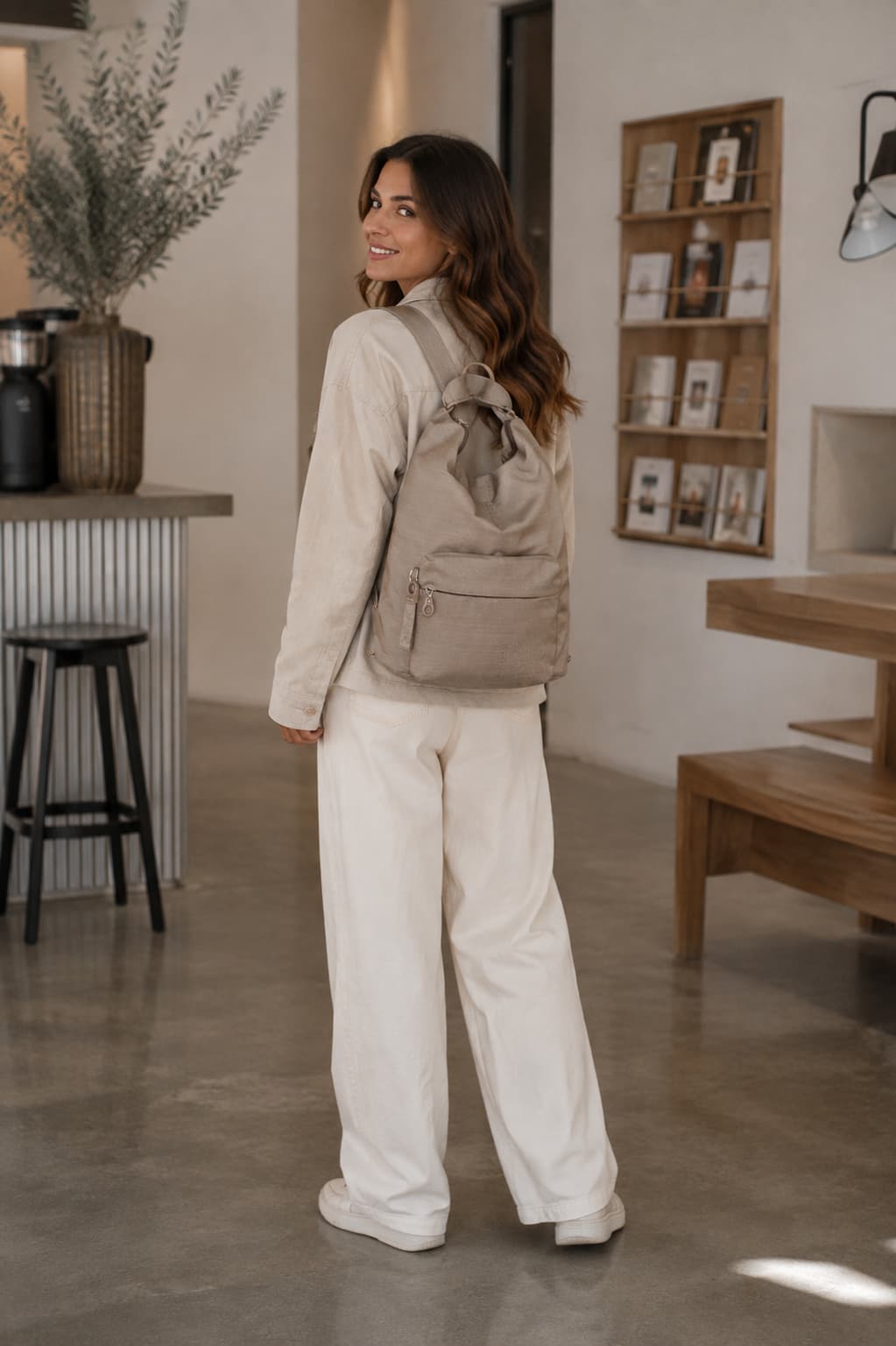 Mandarina Duck Hobo Tasche in Taupe
