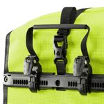 back-roller-high-visibility-f5504-detail-1.jpg