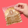The Bitery Macademian White Chocolate Cookie 60g Packung The Bitery Macademian White Chocolate Cookie 60g Packung Bild 4