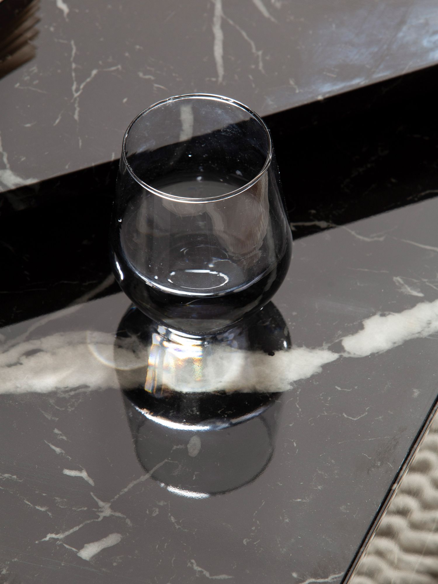 Couchtisch FineBuy Sofatisch MONOBLOC 2er Set Hochglanz Marmor Optik Dreieckig – Ansicht 5