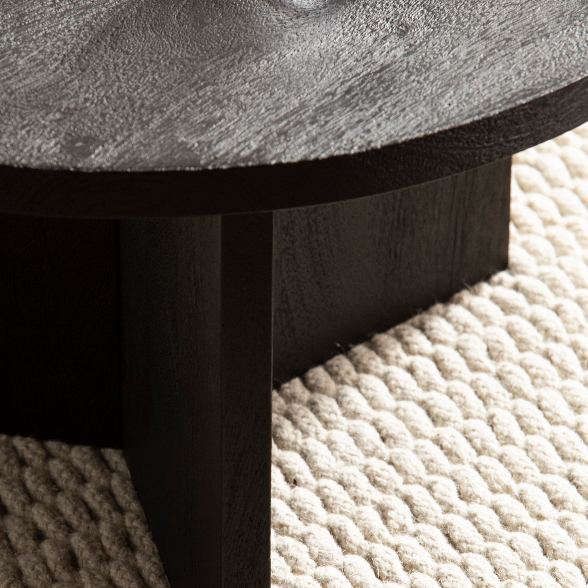 Couchtisch FineBuy Sofatisch Massivholz Schwarz 60x60x33cm Wohnzimmertisch Rund – Ansicht 5