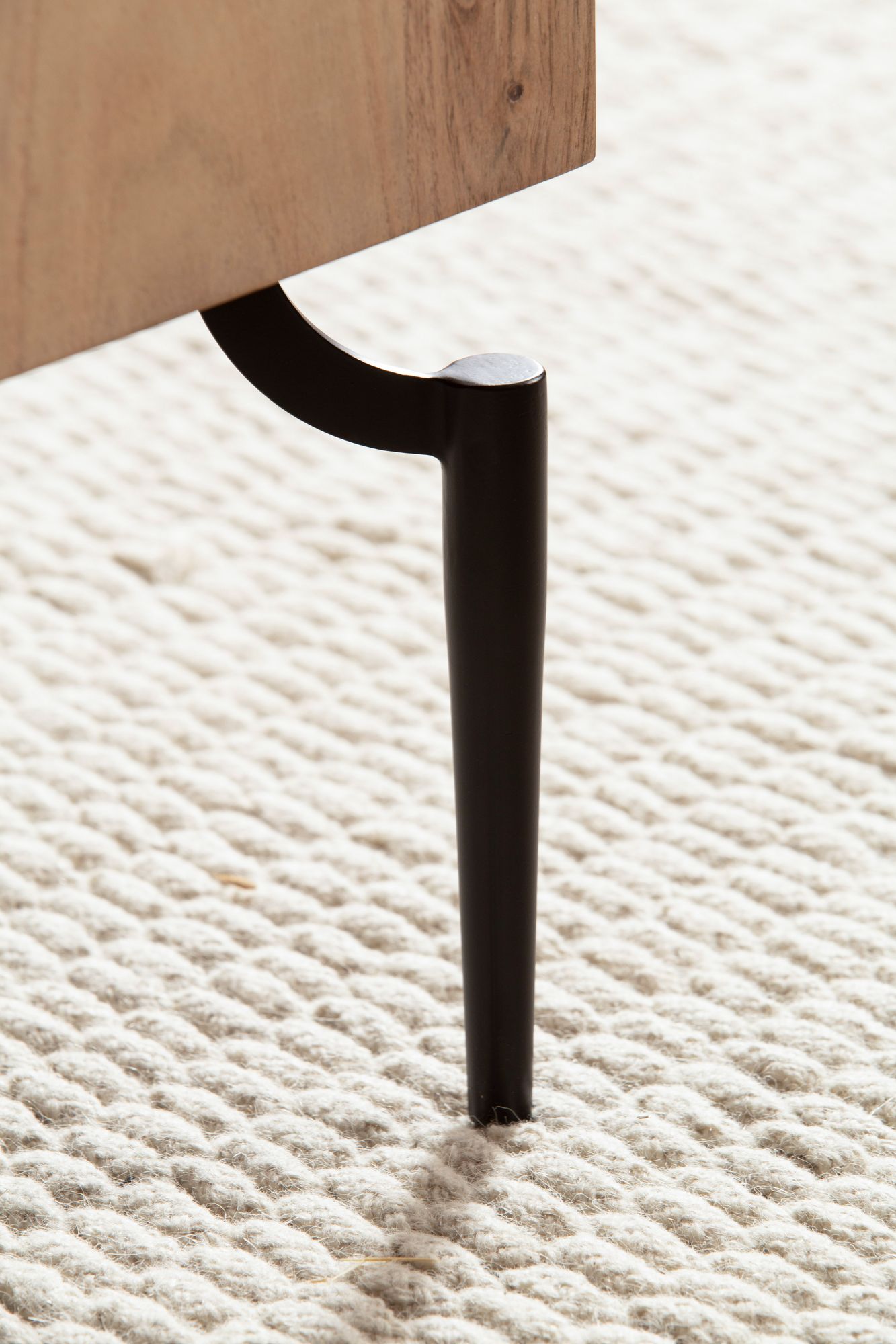 Couchtisch Akazie Massivholz quadratisch 60cm Wohnzimmertisch Blocks Industrial – Ansicht 5