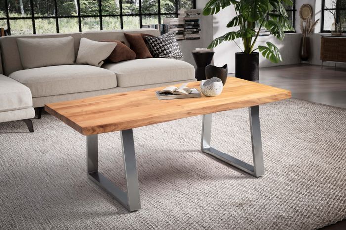 FineBuy Couchtisch 120x60x46 cm Akazie Massivholz / Metall Baumkante, Design Wohnzimmertisch Rechteckig, Sofatisch Stubentisch Braun, Kaffeetisch mit Trapezbeinen in Chrom