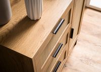 Kommode in Eiche Dekor 80 cm Sideboard mit 3 Schubladen & 1 Tür aus Wiener Rattan Geflecht Design Highboard - Schubladenkommode – Ansicht 4