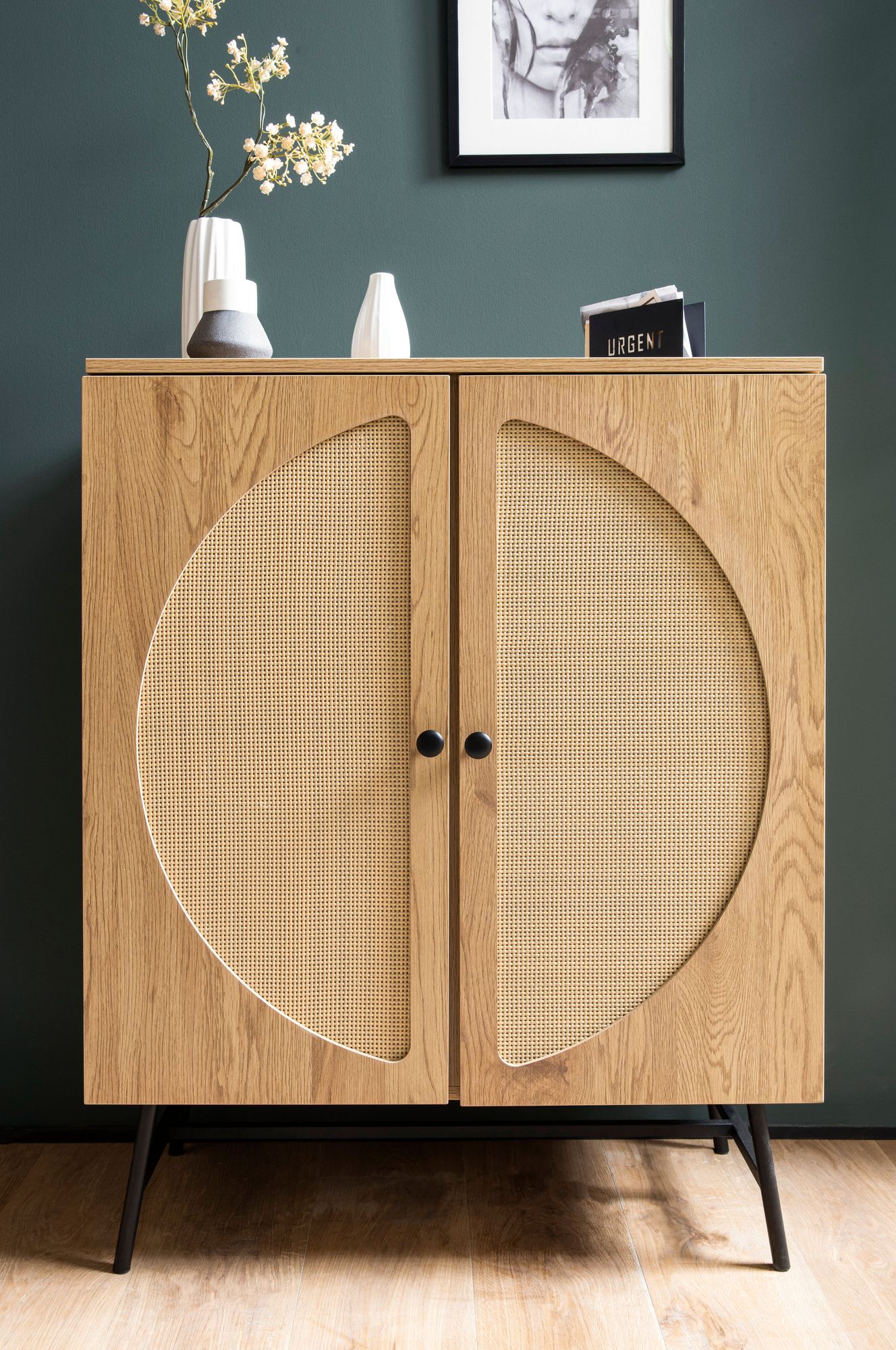 Kommode in Eiche Dekor 80 cm Sideboard mit 2 Türen aus Wiener Rattan Geflecht Design Highboard – Ansicht 4