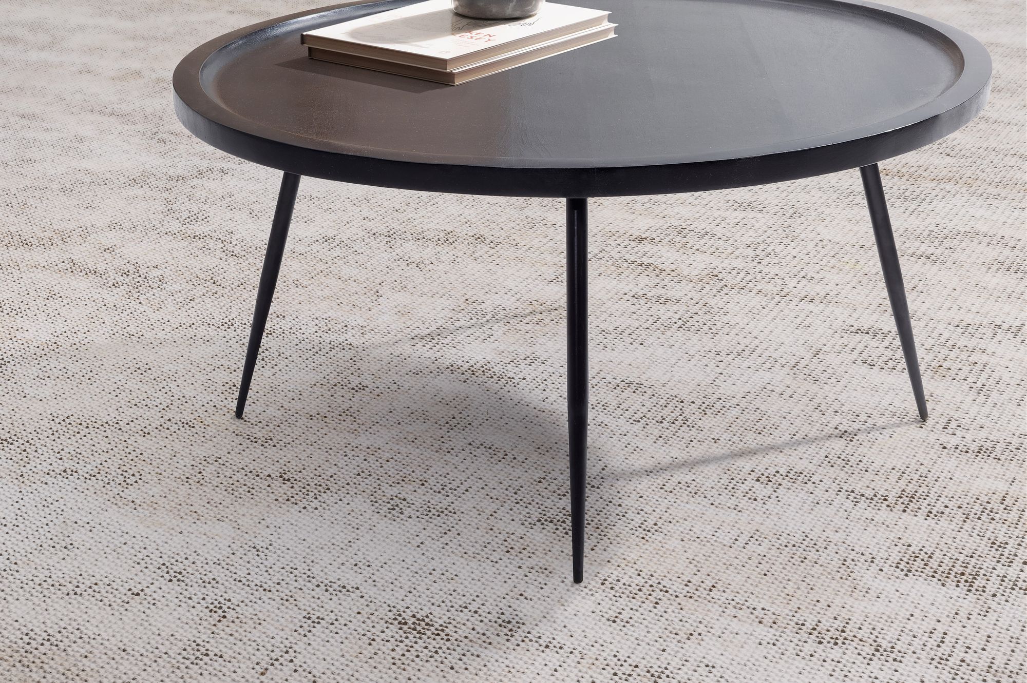Couchtisch Massivholz rund Ø 75 cm Schwarz Moderner Wohnzimmertisch Metallbeine – Ansicht 5