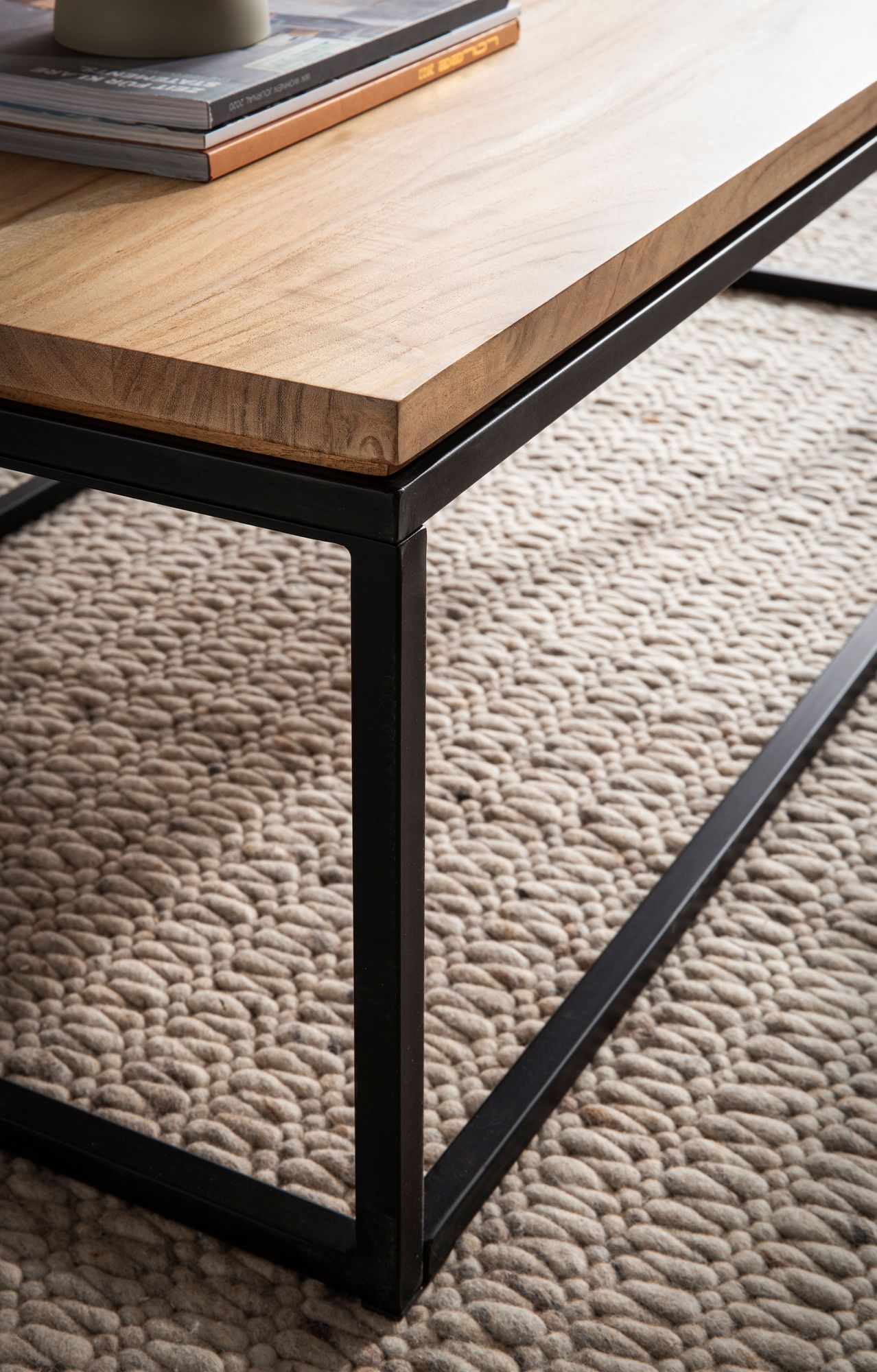Couchtisch Akazie Massivholz 120cm Wohnzimmertisch rechteckig Industrial Design – Ansicht 5