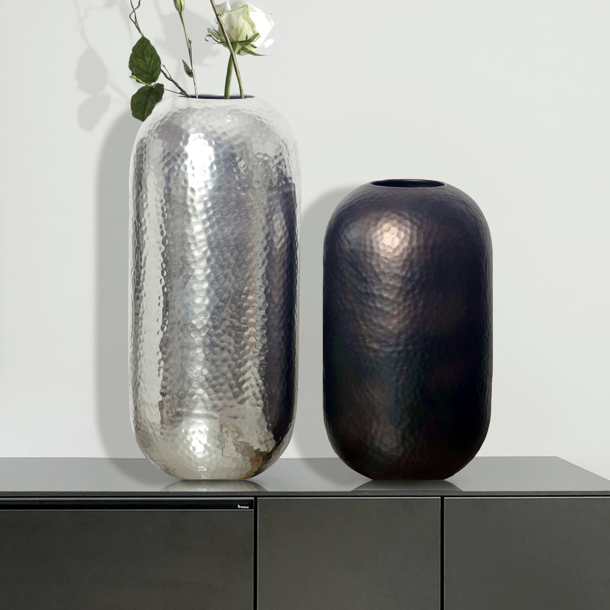 Vase 2er Set FineBuy Blumenvase Aluminium Hammerschlag Tischvase Modern Rund – Ansicht 1