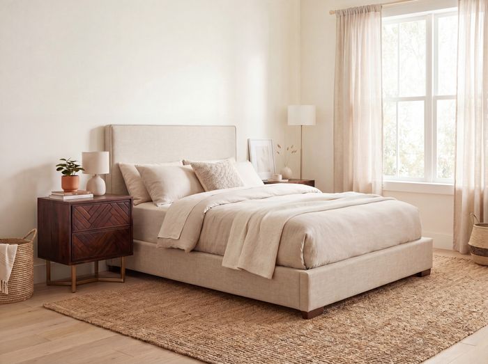 FineBuy Nachttisch Akazie Massivholz Braun mit 2 Schubladen & goldenem Metallgestell – Nachtkommode modern, Nachtkästchen für Boxspringbett – 45x40x57 cm