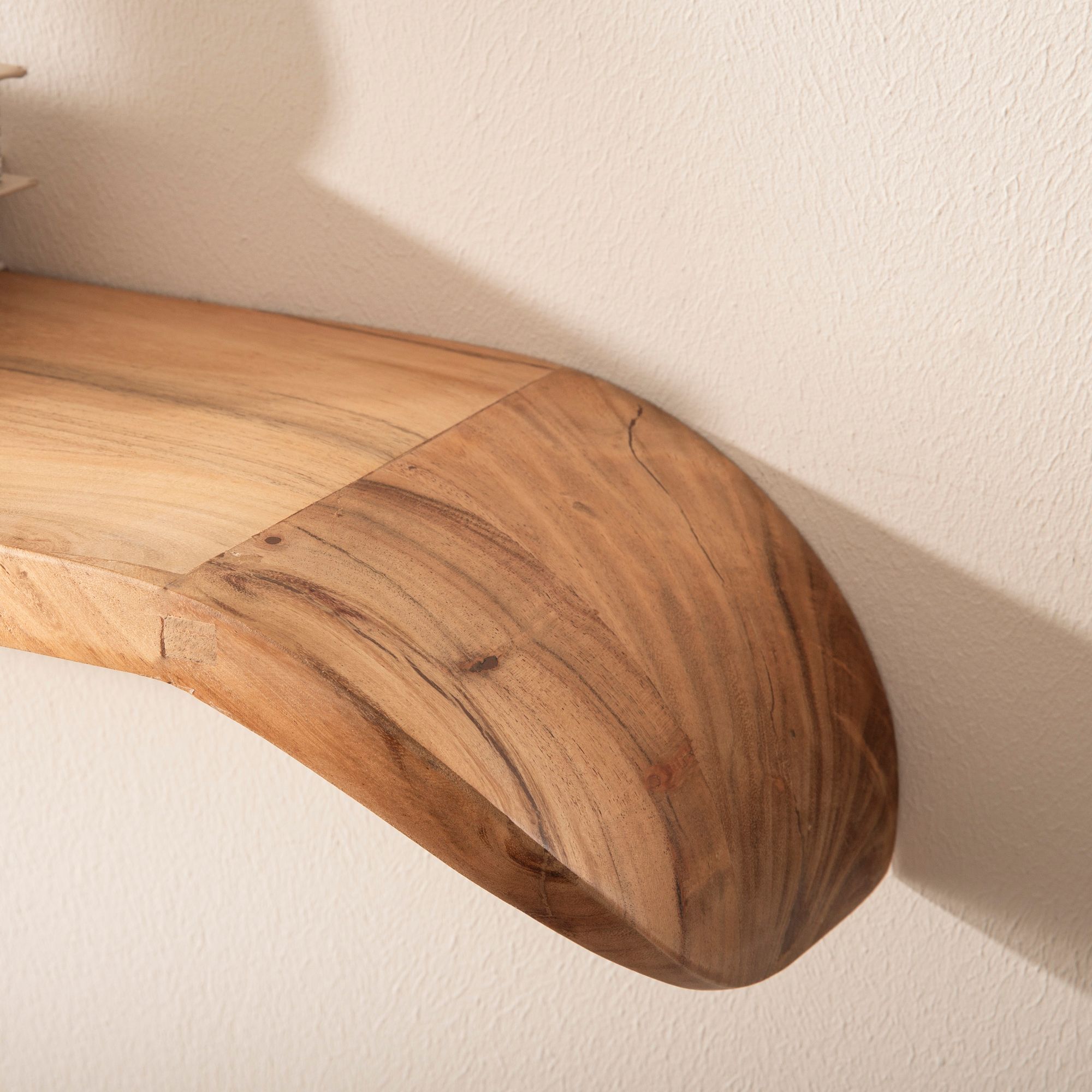 Wandregal Mango Massivholz modern Hängeregal Holz Handgefertigt geschwungen – Ansicht 5