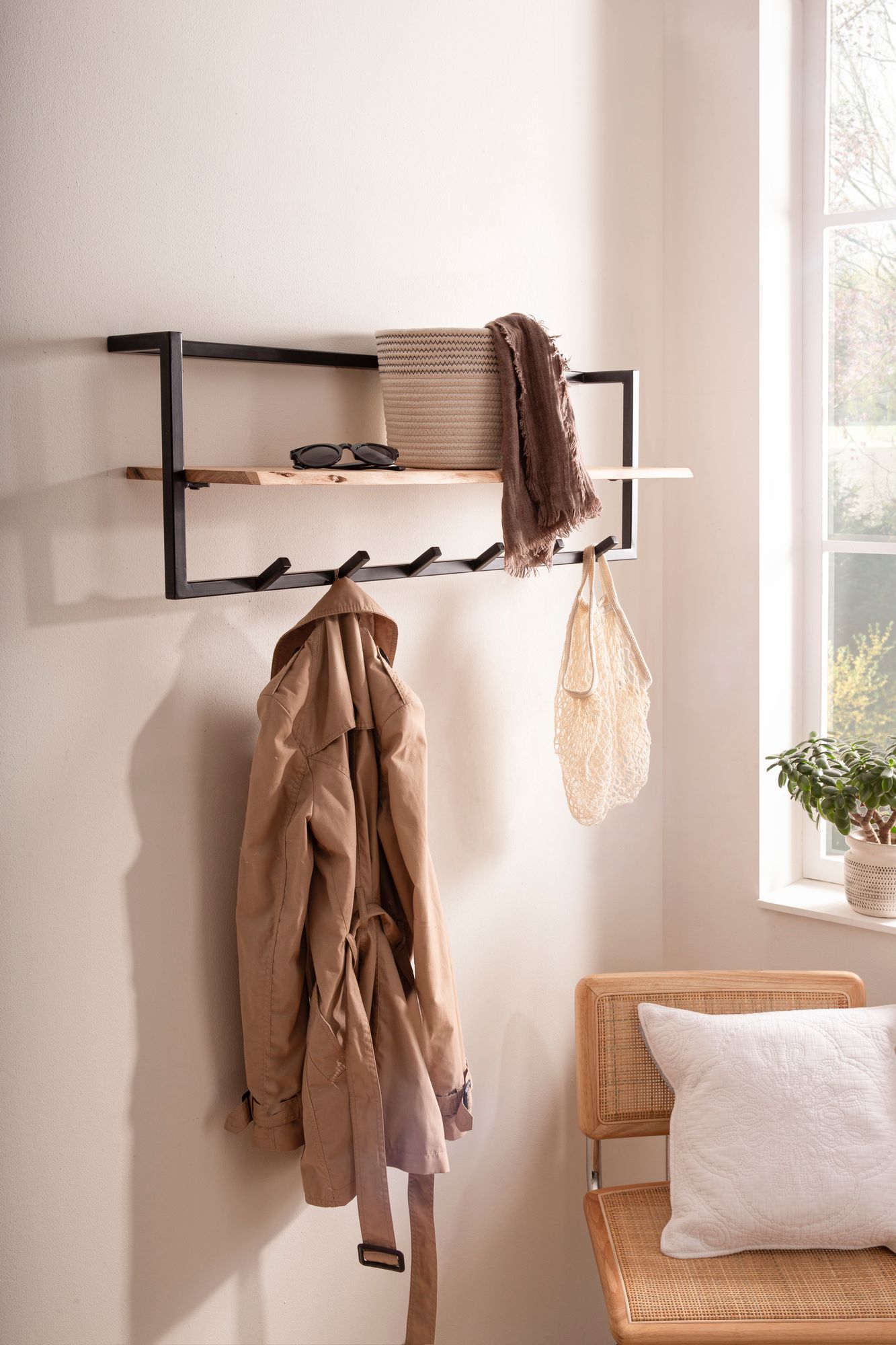 Wandgarderobe Akazie Massivholz 100cm Hängegarderobe Baumkante Industrial Modern – Ansicht 2