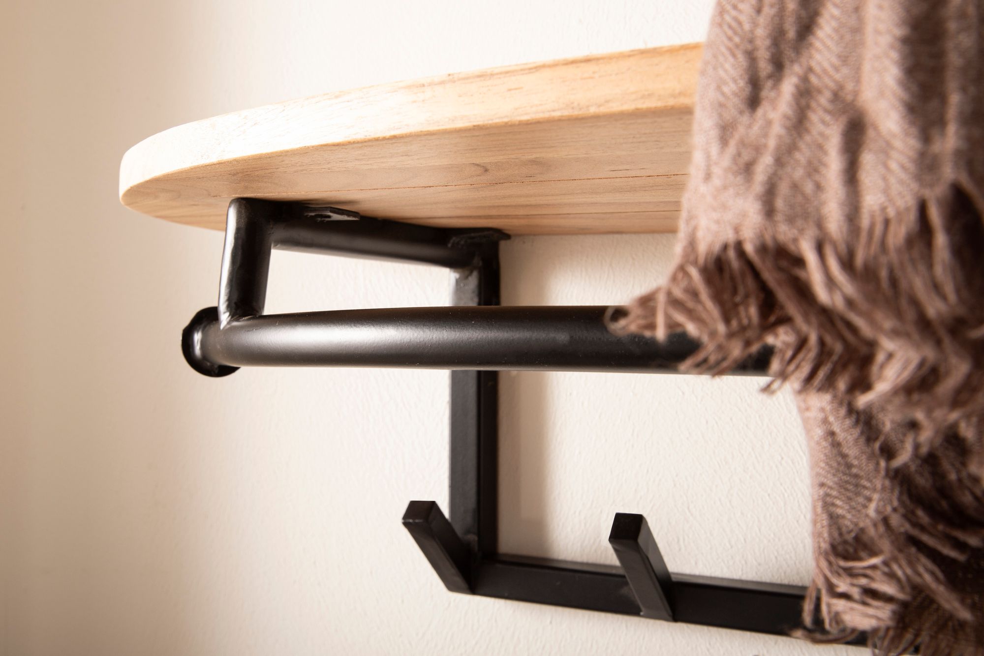 Wandgarderobe Akazie Massivholz 100cm Metall Garderobe mit Ablage Industrial – Ansicht 4