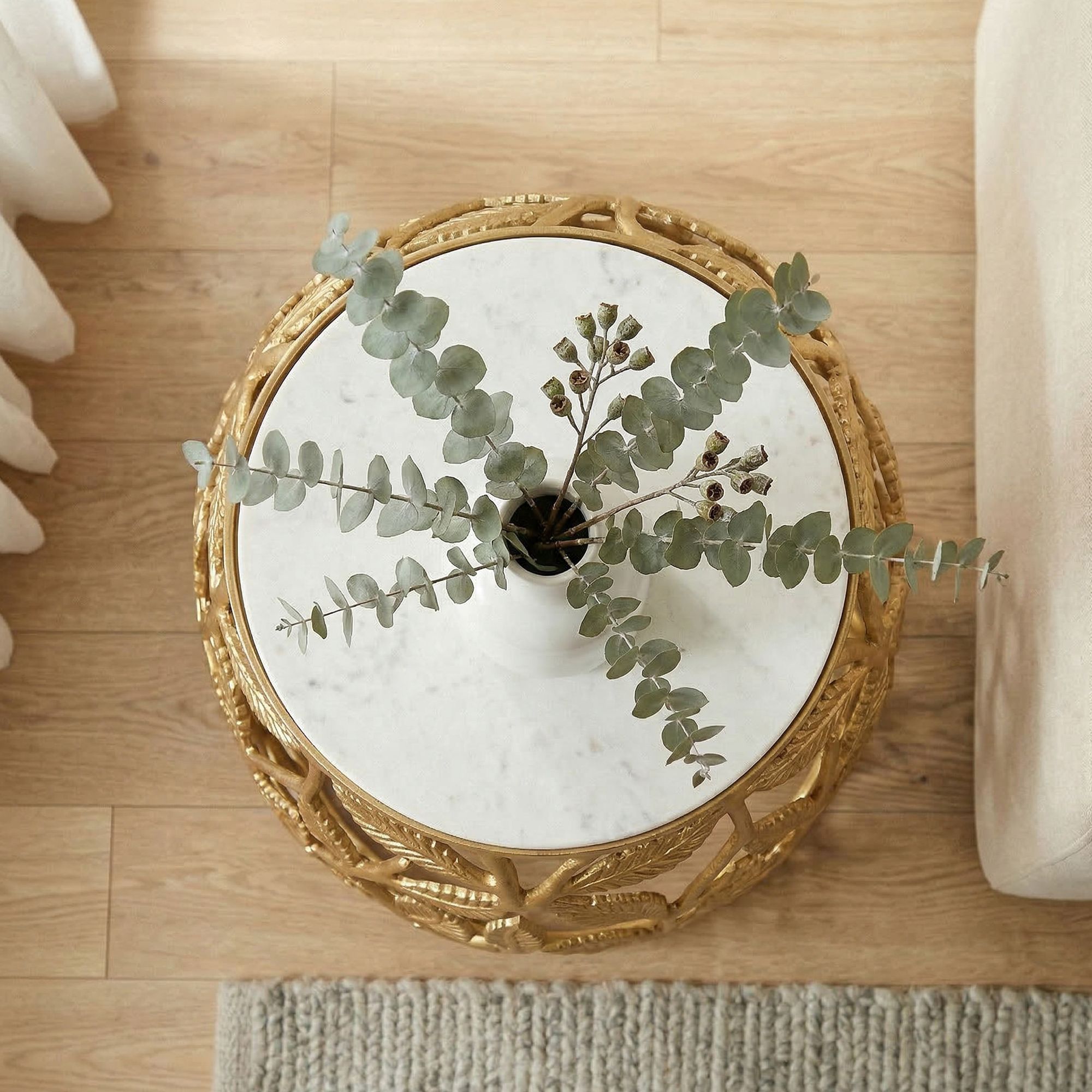 FineBuy Beistelltisch 40cm mit weißer Marmor Tischplatte - Couchtisch klein rund - Sofatisch Alu modern - Wohnzimmertisch Aluminium - Design Tisch Metallgestell Handmade | Farbe: Gold FineBuy Beistelltisch 40cm mit weißer Marmor Tischplatte - Couchtisch klein rund - Sofatisch Alu modern - Wohnzimmertisch Aluminium - Design Tisch Metallgestell Handmade | Farbe: Gold