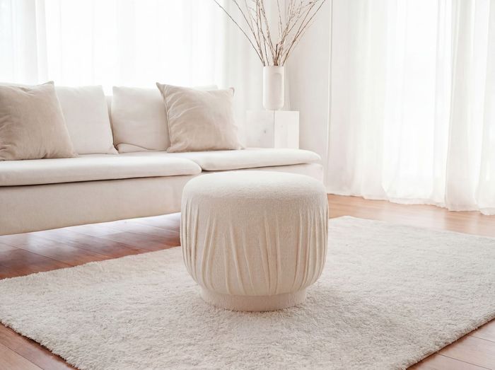 FineBuy Sitzhocker Stoff 50cm Creme Rund - Design Stoffhocker - Polsterhocker Faltenoptik - Schminktisch Hocker - Lounge Beistellhocker für Wohnzimmer Handmade