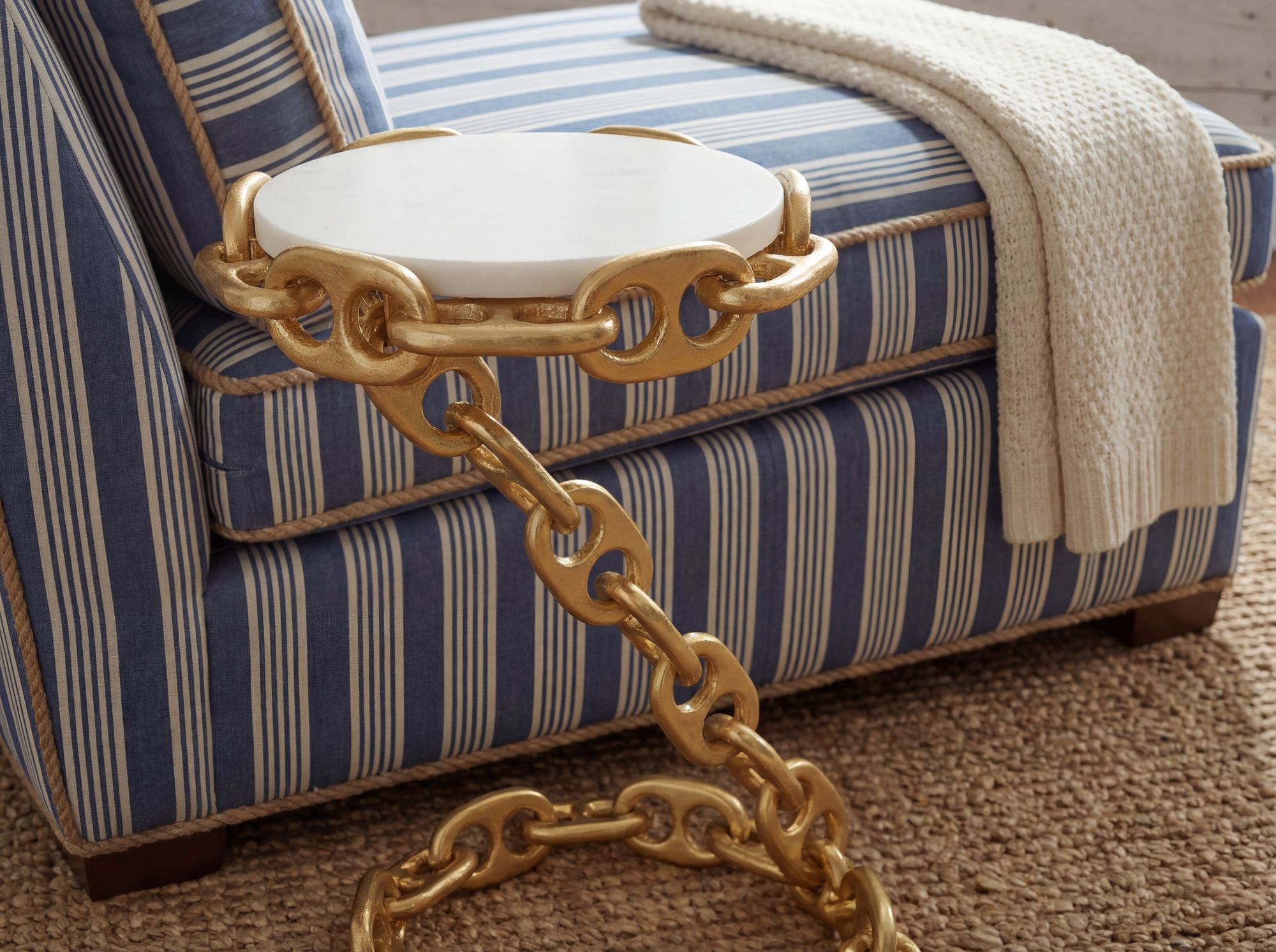 FineBuy Beistelltisch Metall mit weißer Marmor Tischplatte 31cm rund - Moderner Anstelltisch mit Kettengestell - Design Sofatisch - Loungetisch Couchtisch - Edler Wohnzimmertisch Handmade | Farbe: Gold