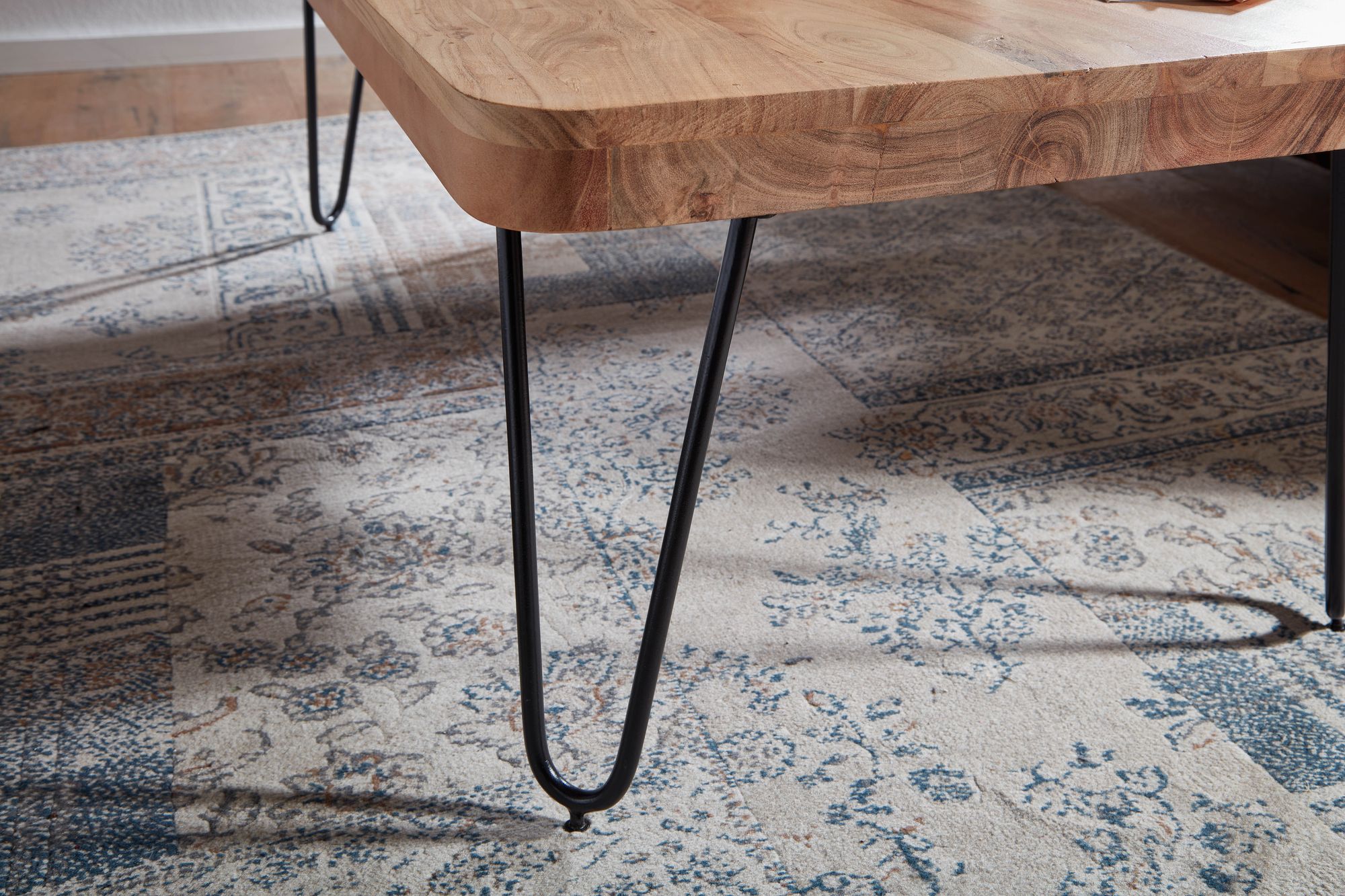 FineBuy Couchtisch Massivholz 115 cm Hairpin Beinen Wohnzimmertisch Industrial – Ansicht 5