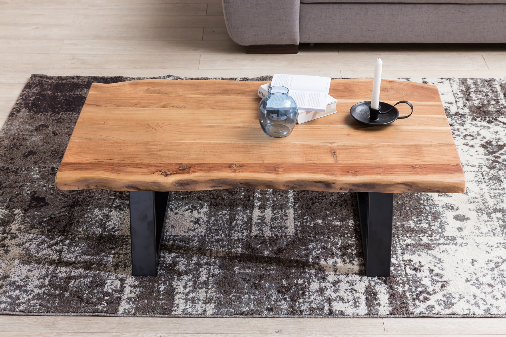 Couchtisch Akazie Massiv 115cm Rechteckiger Wohnzimmertisch Baumkante Metallkufe – Ansicht 4