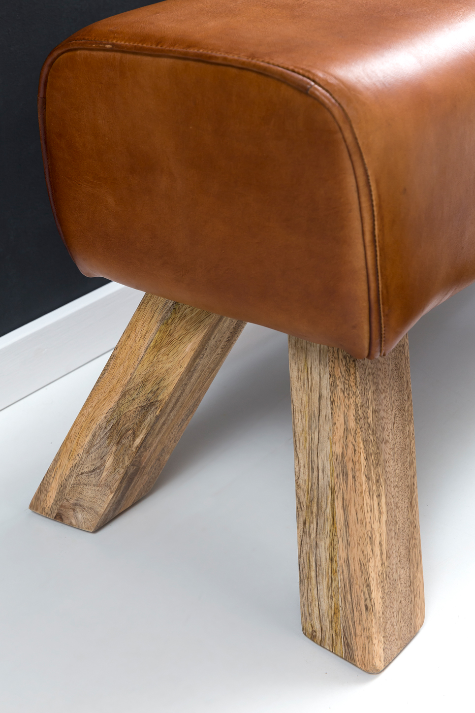Sitzbank Turnbock Cognac Echtleder Lederhocker Sprinbock Hocker Garderobenbank – Ansicht 4
